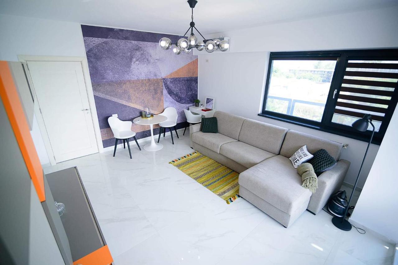 John's Luxury Apartment Mamaia