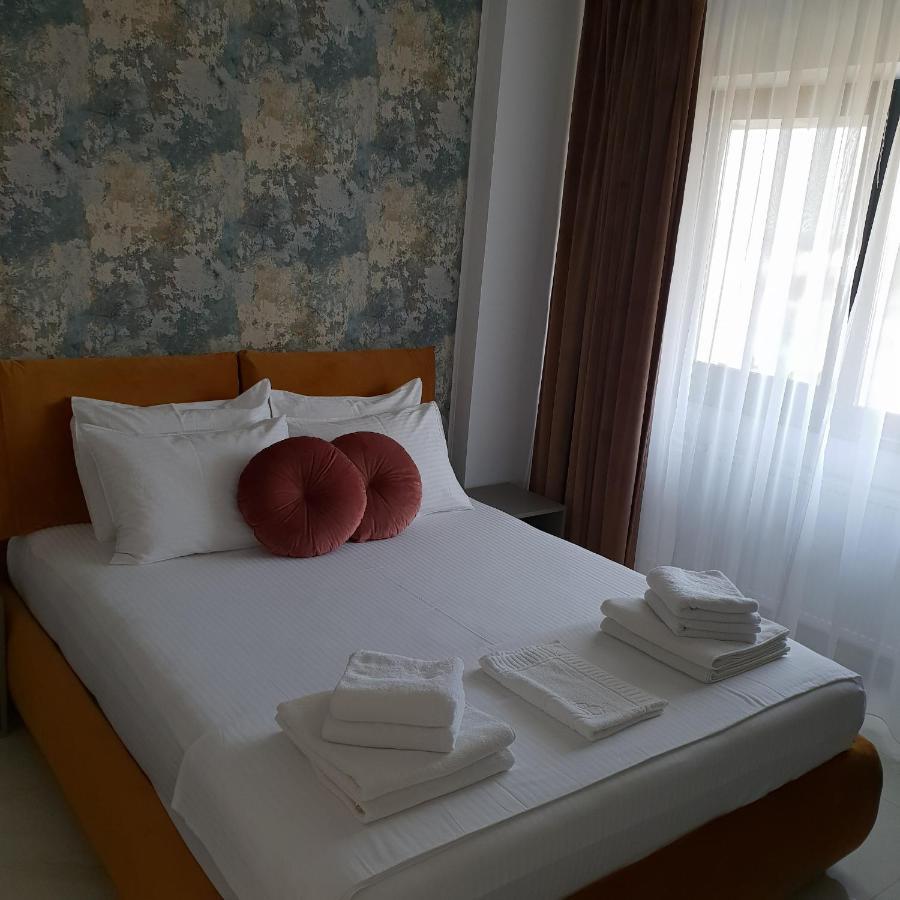 John's Luxury